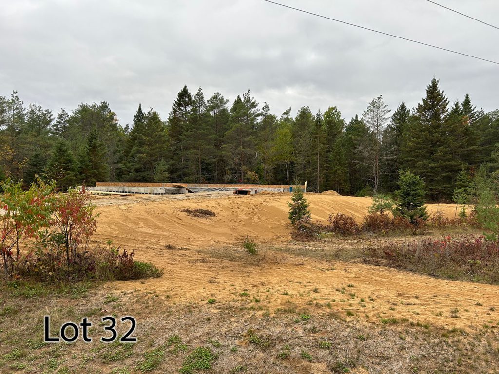 Bancroft Oct 8 2025 010 L32 Bancroft oct 8 2025 010 l32